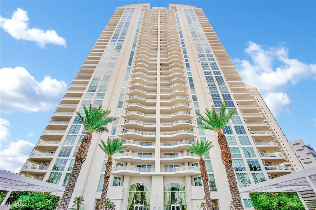 2777 Paradise Road 2002