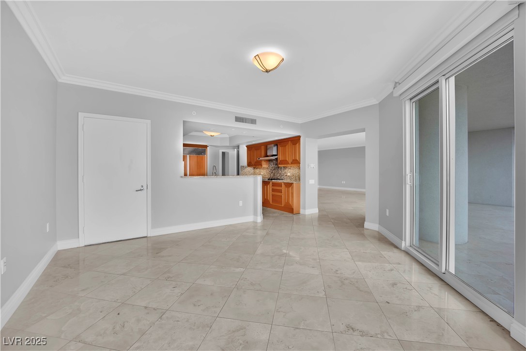 2777 Paradise Road 2002
