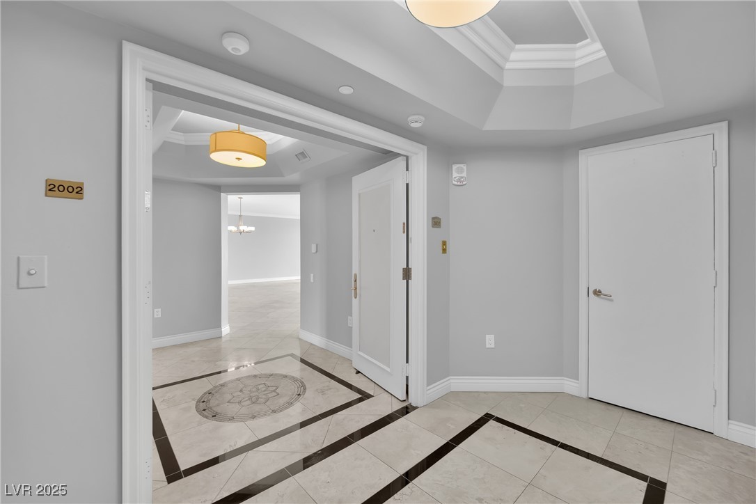 2777 Paradise Road 2002