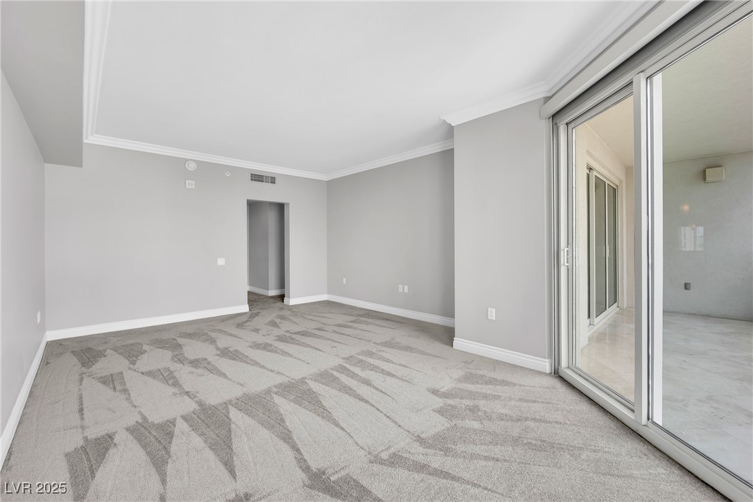 2777 Paradise Road 2002