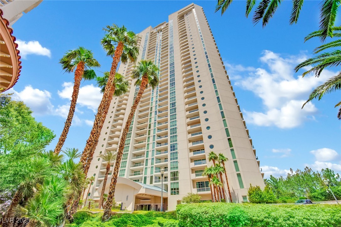 2777 Paradise Road 2002