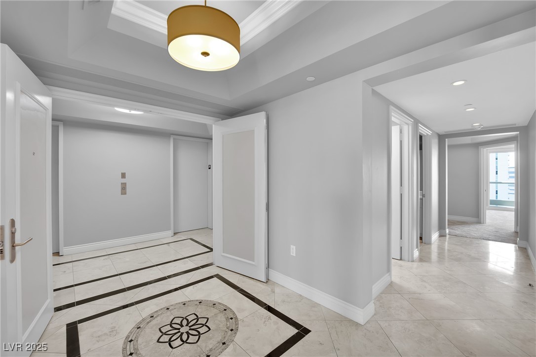 2777 Paradise Road 2002
