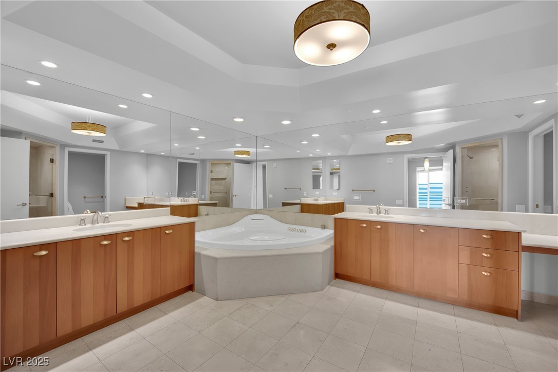 2777 Paradise Road 2002