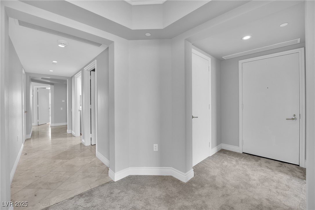 2777 Paradise Road 2002