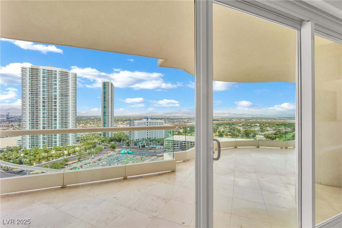 2777 Paradise Road 2002