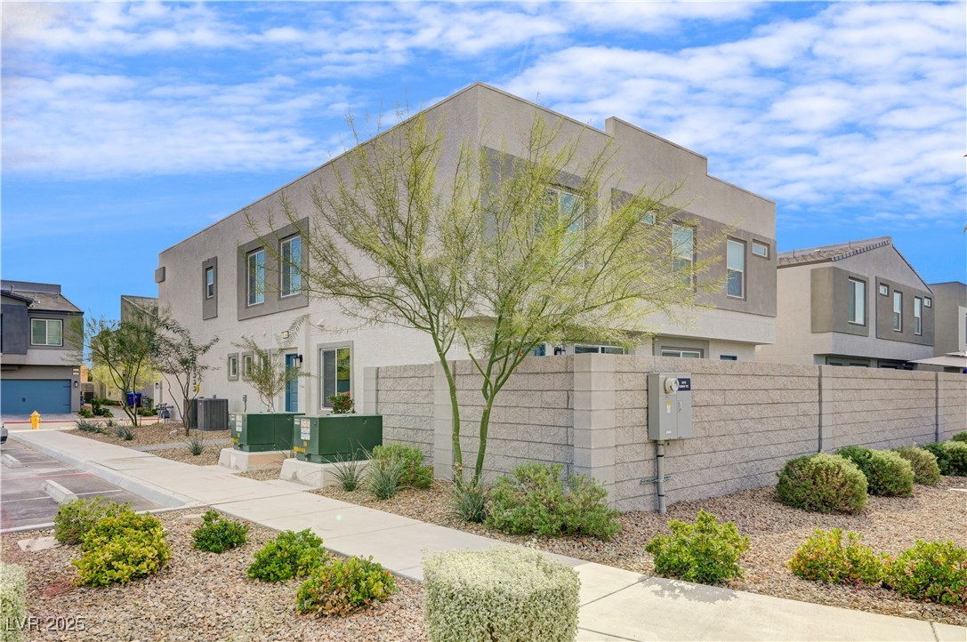 4271 Lemay Street 3