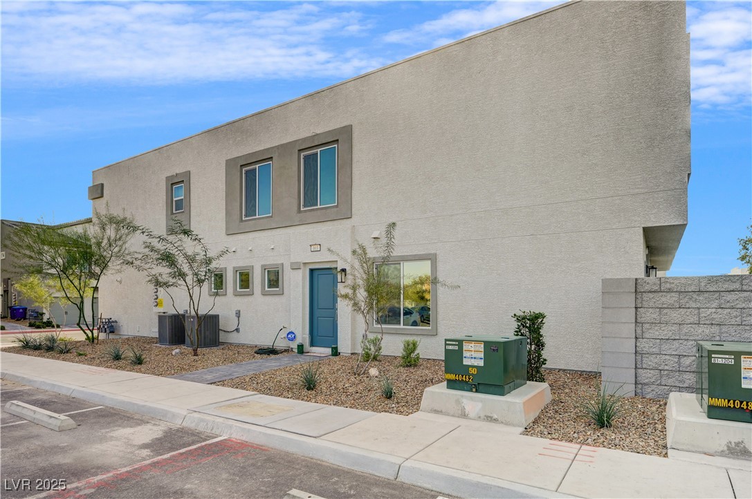 4271 Lemay Street 3