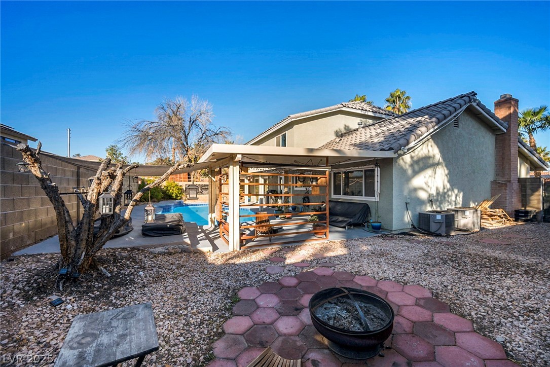 2472 Marlene Way
