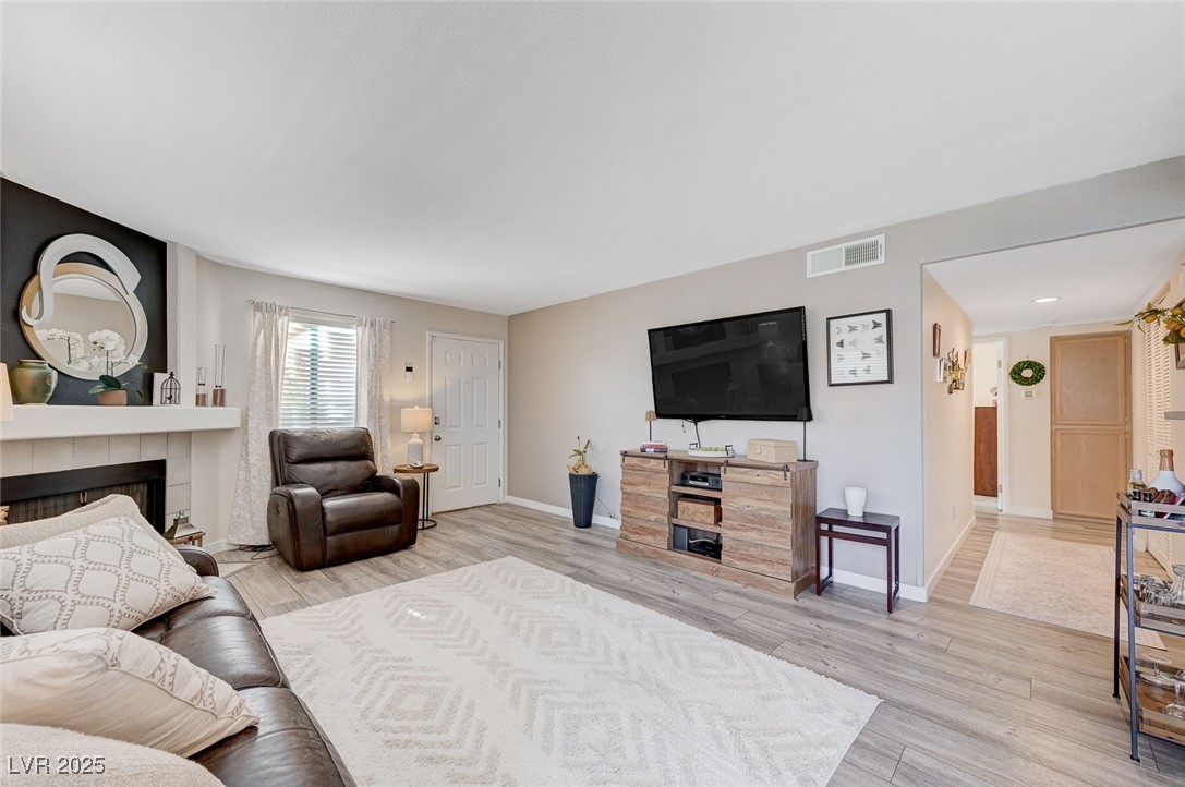 1575 West Warm Springs Road 2613