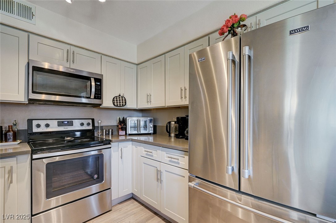 1575 West Warm Springs Road 2613