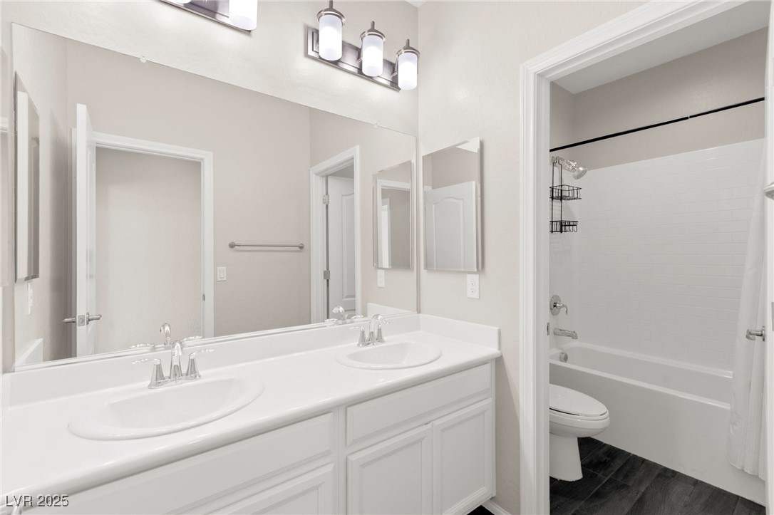 8112 Nottingham Hill Lane