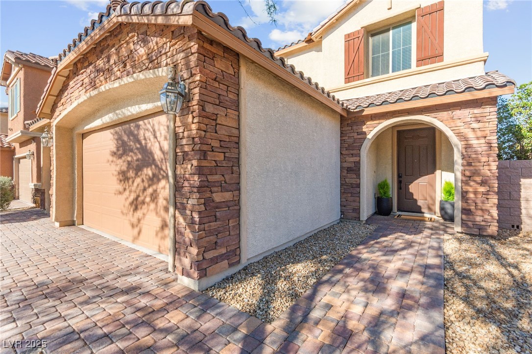 8112 Nottingham Hill Lane