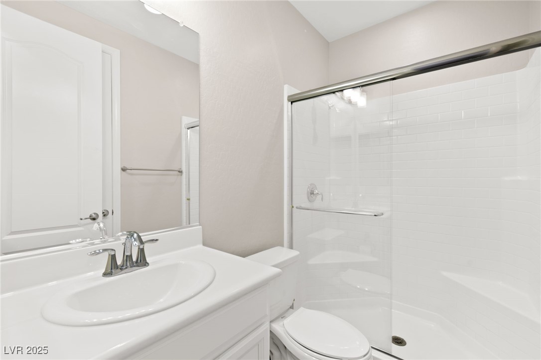 8112 Nottingham Hill Lane