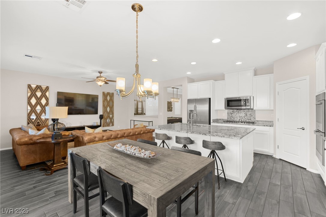 8112 Nottingham Hill Lane