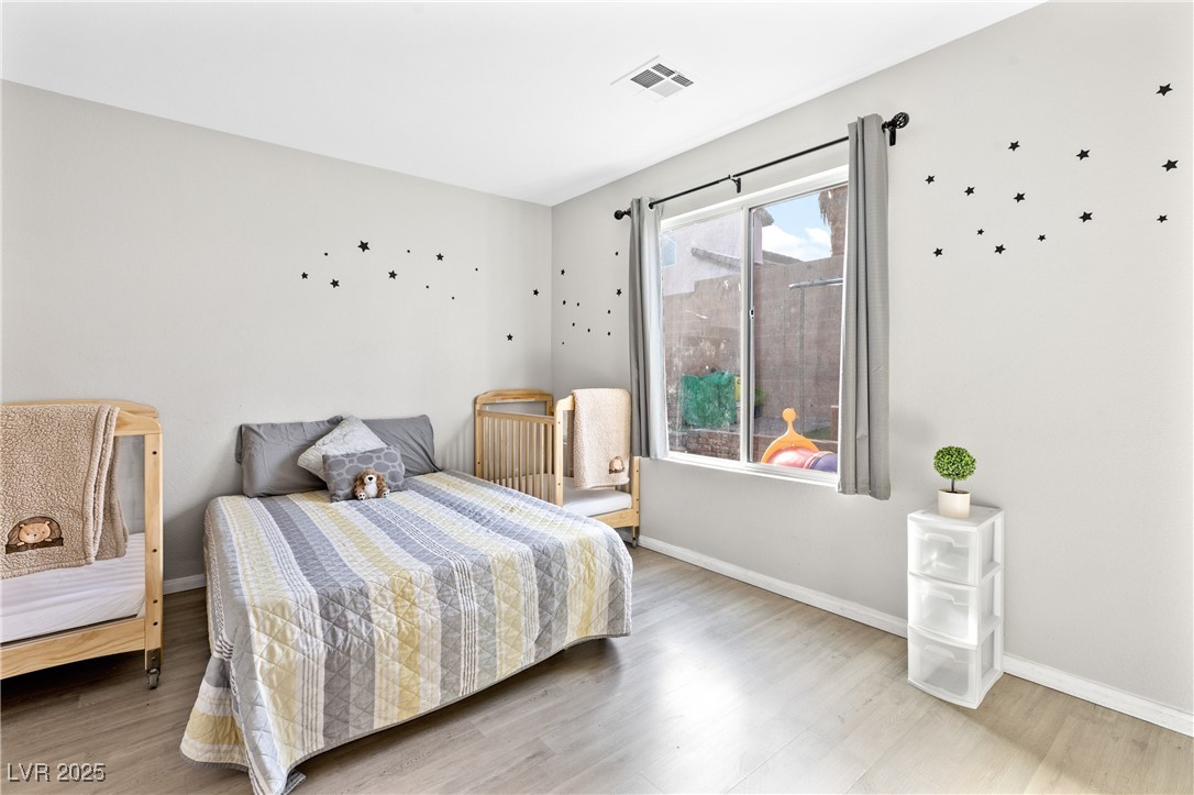 5229 Ponderosa Heights Street