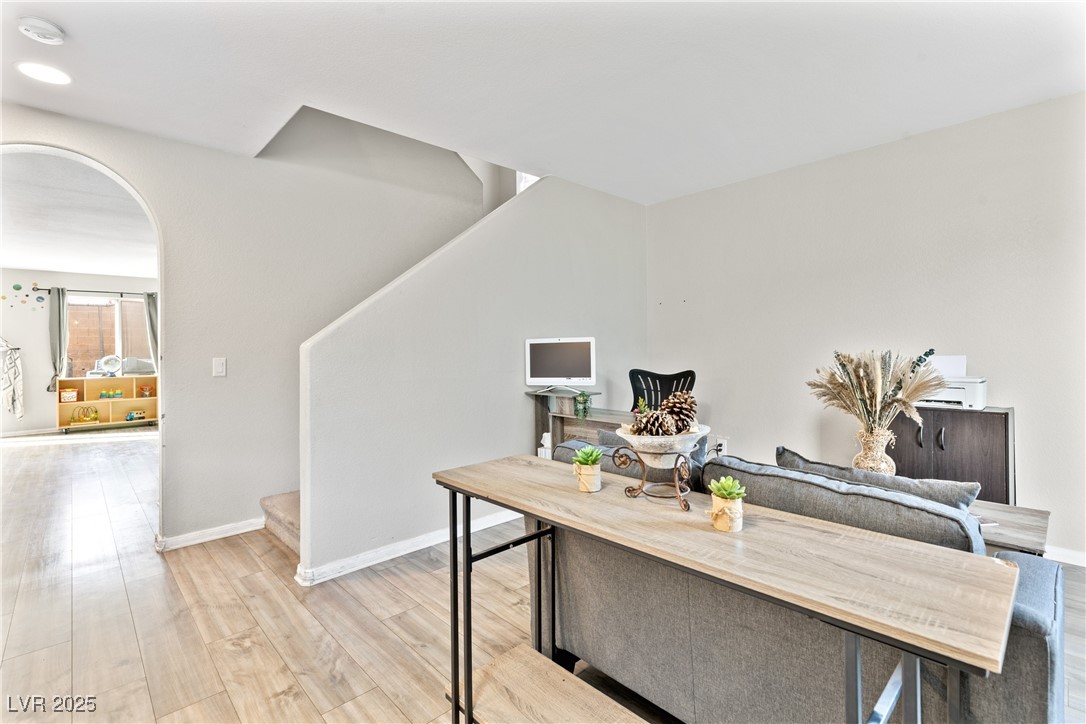 5229 Ponderosa Heights Street