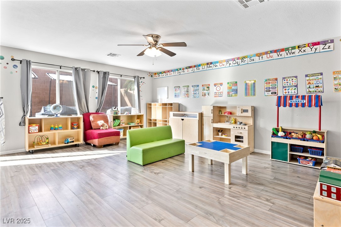 5229 Ponderosa Heights Street