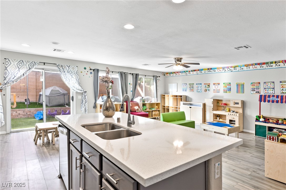 5229 Ponderosa Heights Street