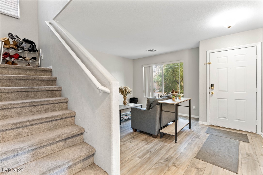 5229 Ponderosa Heights Street