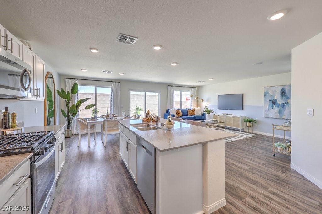 9389 AVA HATHAWAY Street 2
