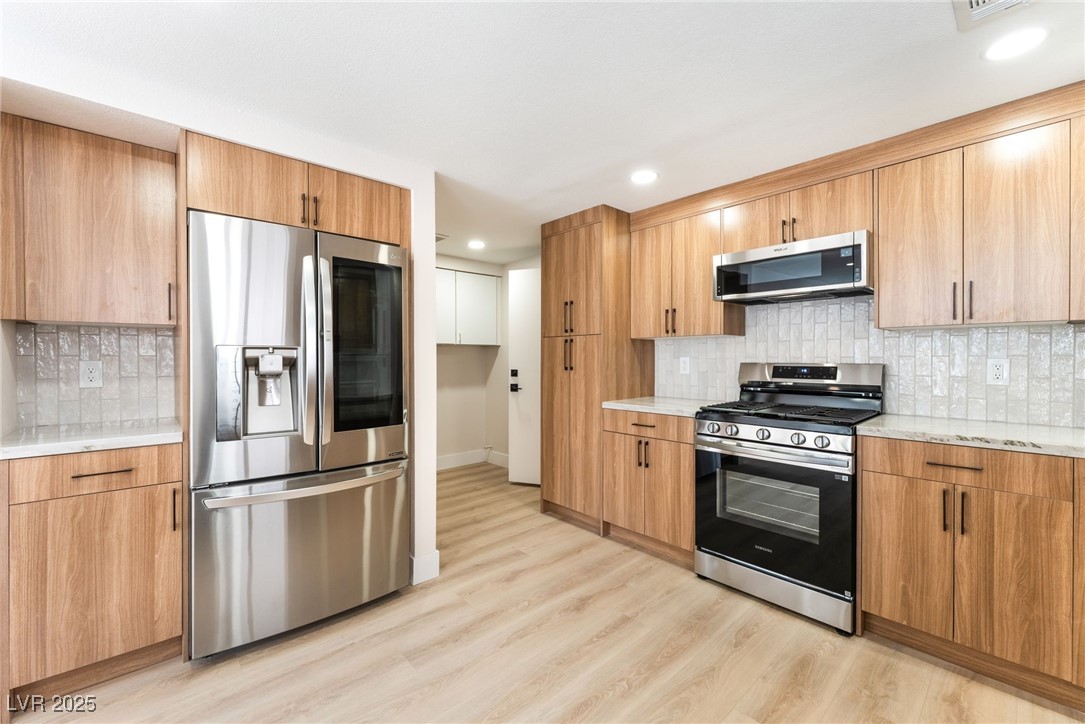 2432 Ginger Lily Lane