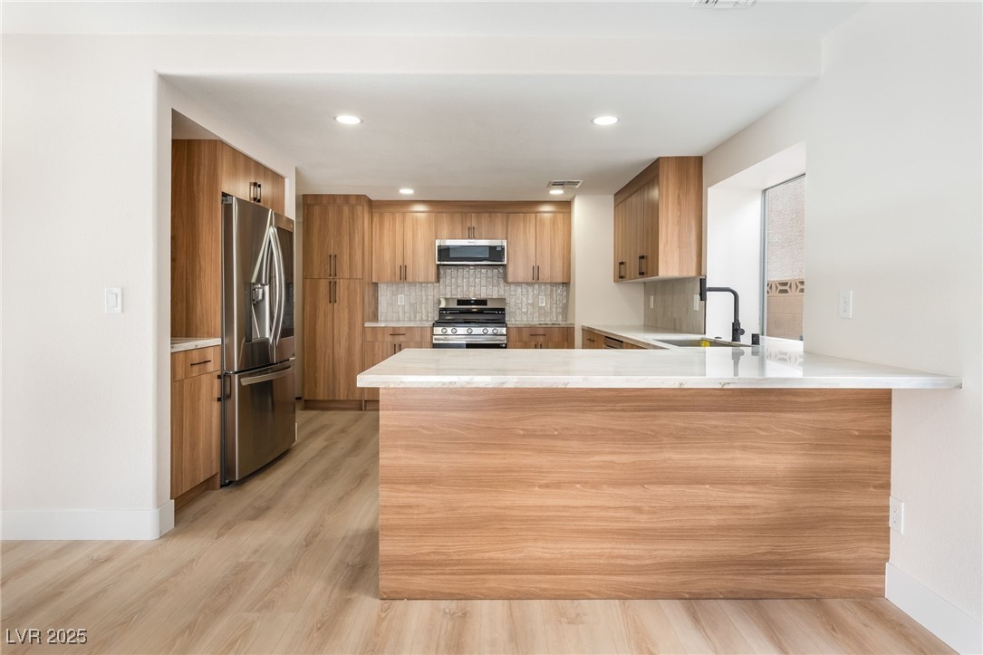 2432 Ginger Lily Lane