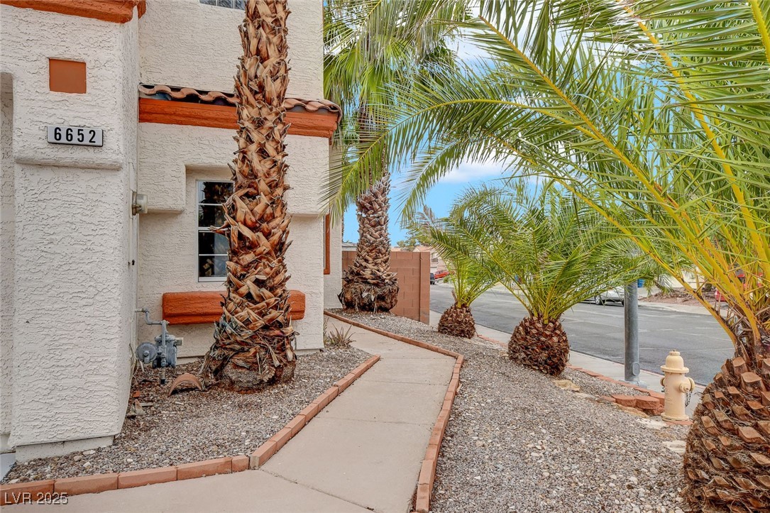 6652 Coral Springs Circle