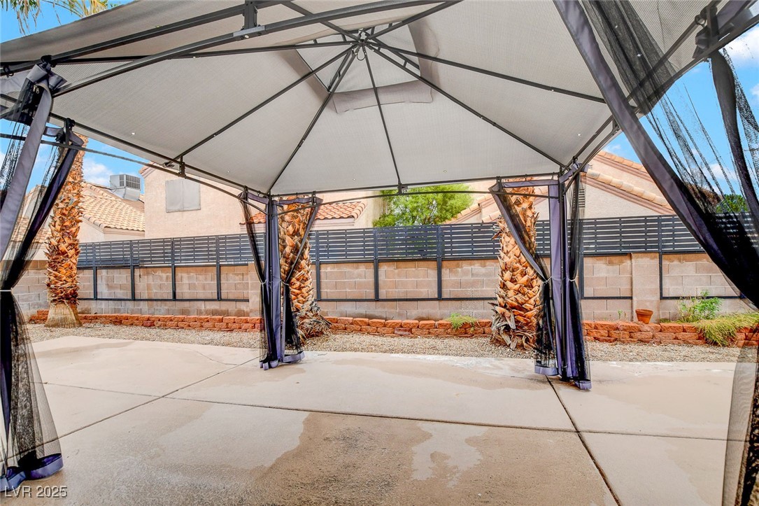 6652 Coral Springs Circle