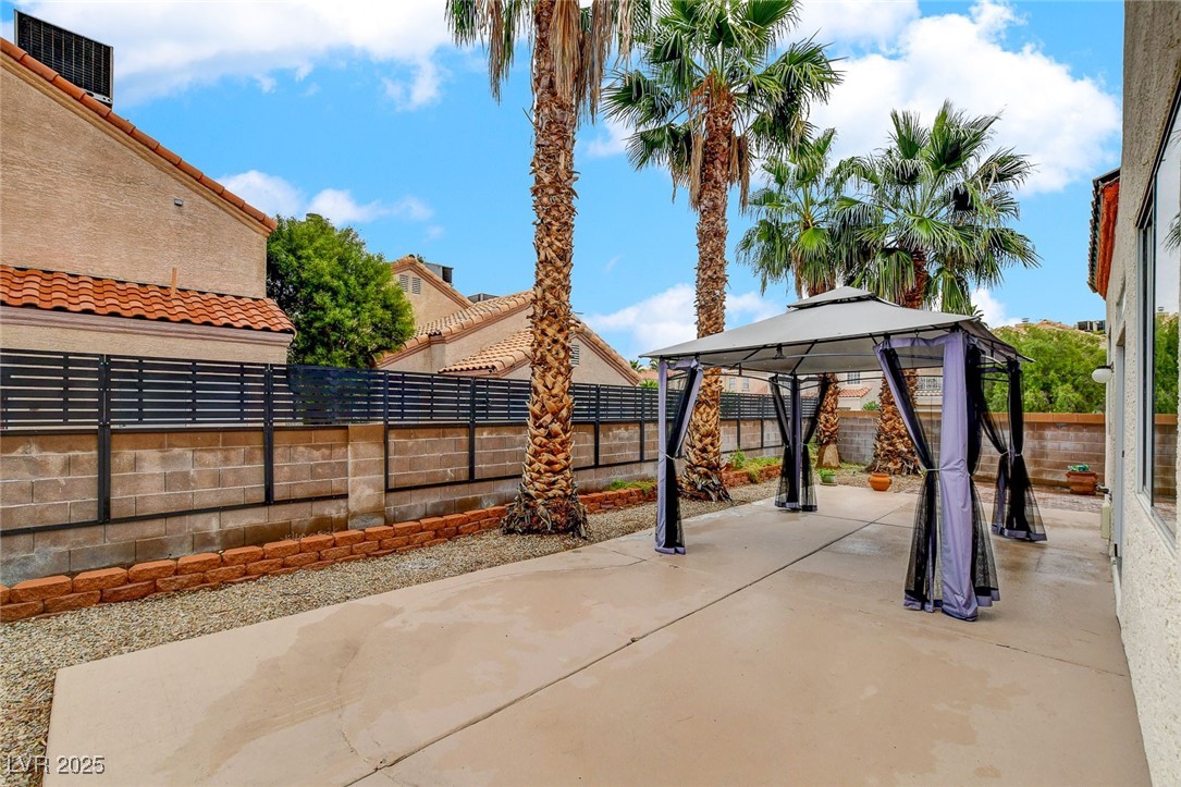 6652 Coral Springs Circle