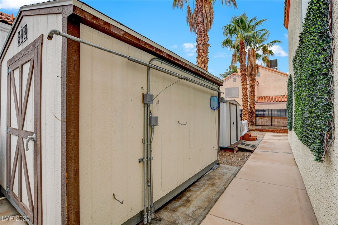 6652 Coral Springs Circle