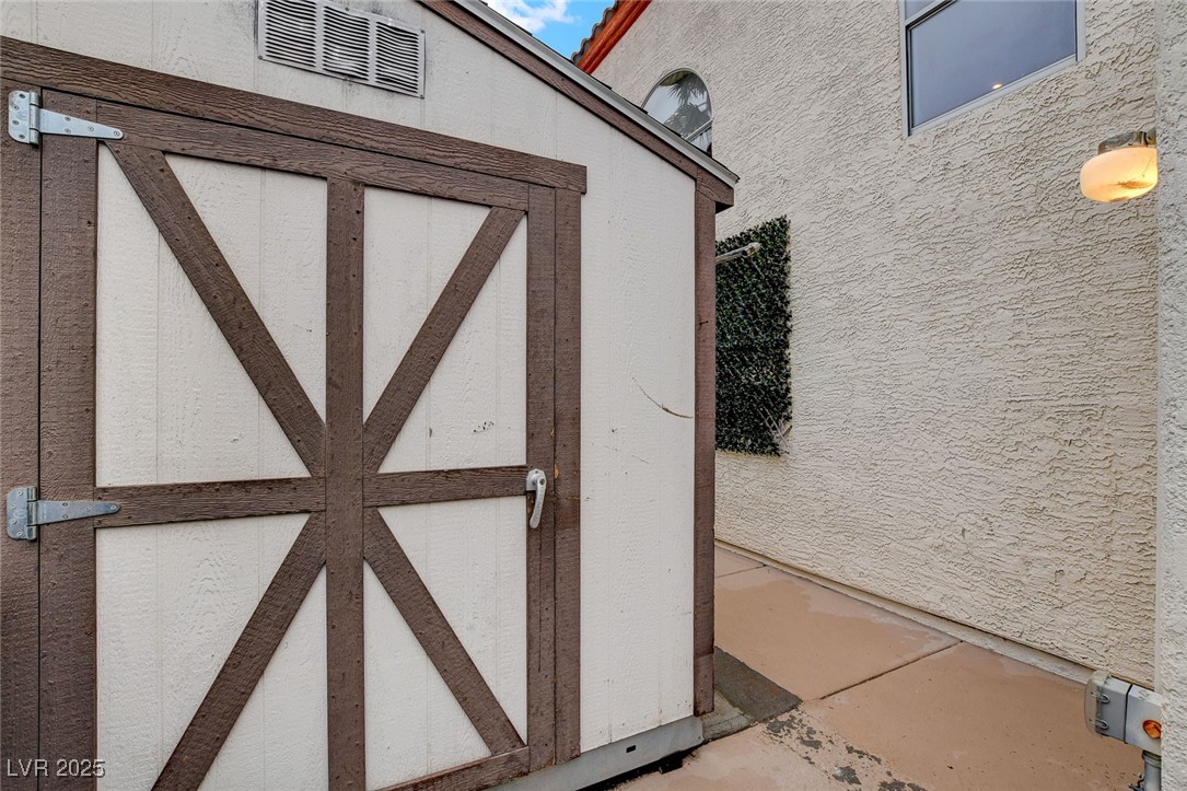 6652 Coral Springs Circle