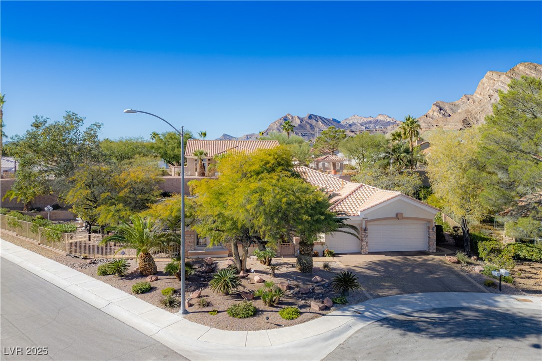 2601 Settlers Bay Lane