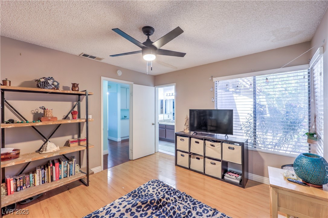 7386 Coffeyville Avenue