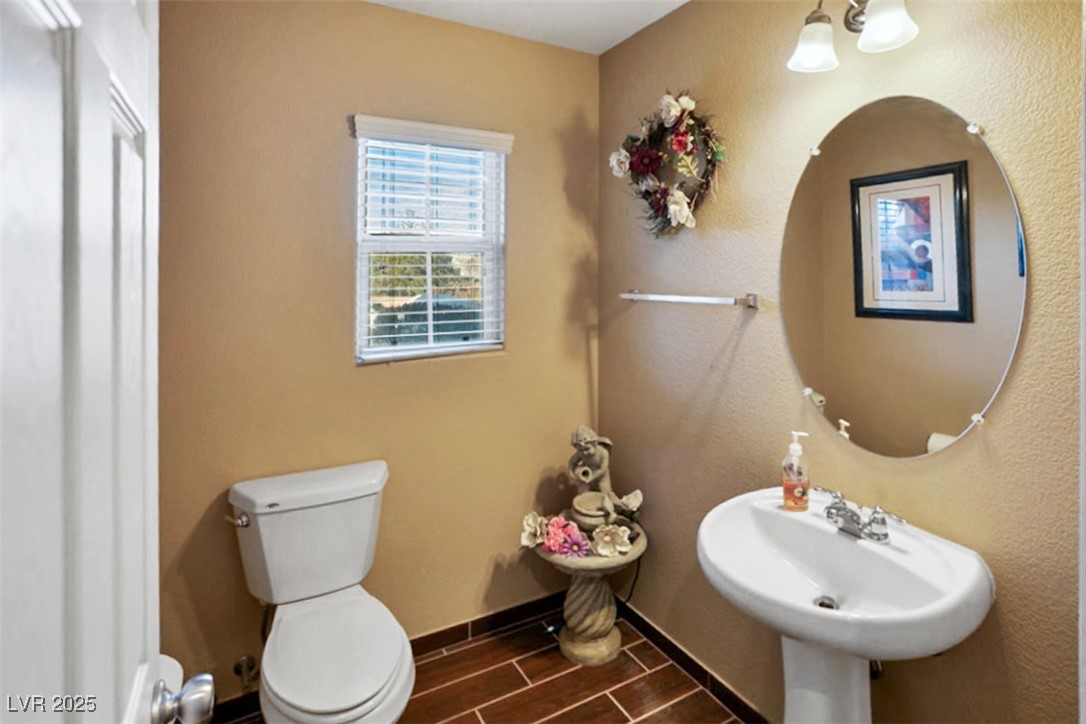 10603 Pennant Avenue