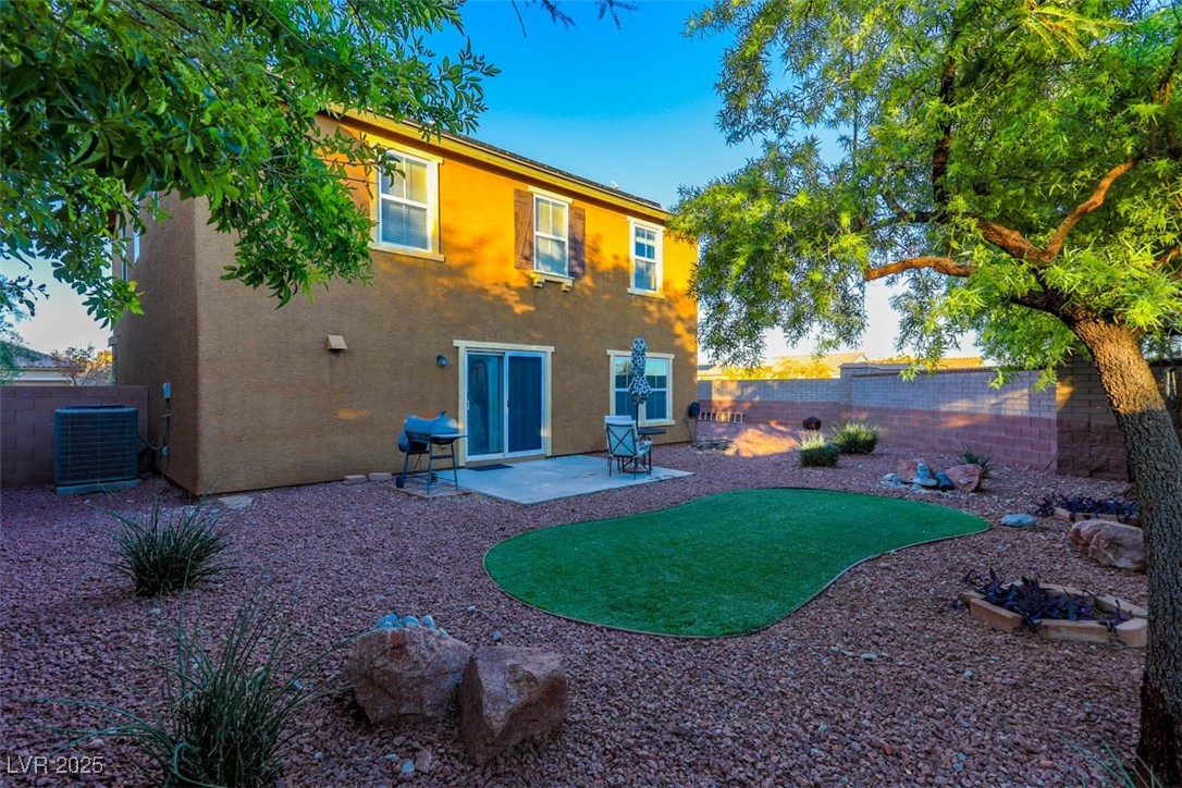 10603 Pennant Avenue