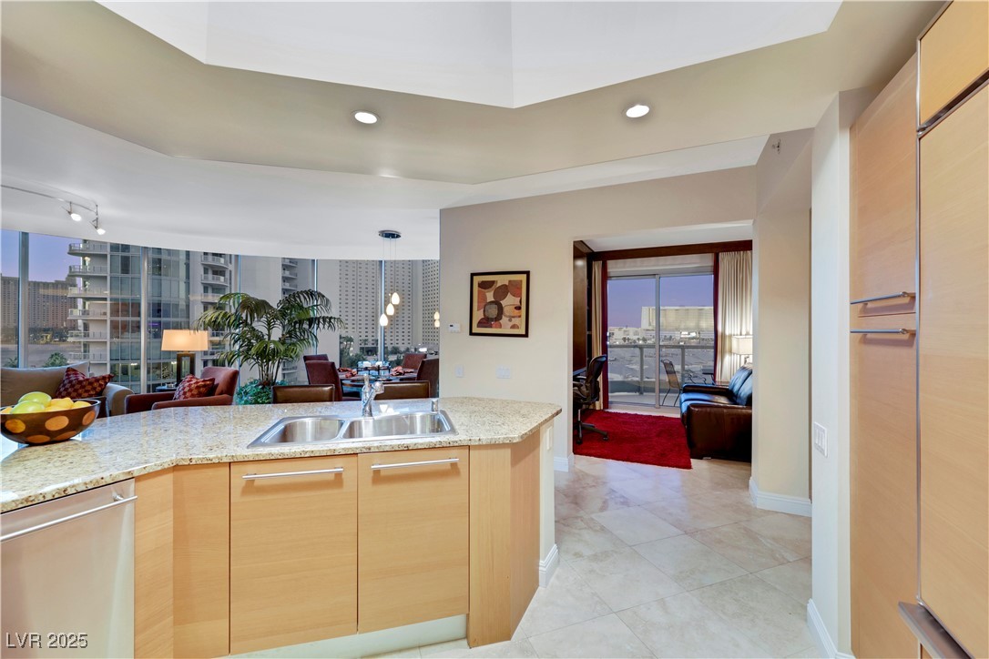 322 Karen Avenue 608