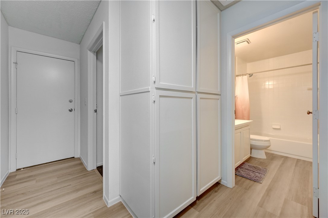 2499 Swan Lane