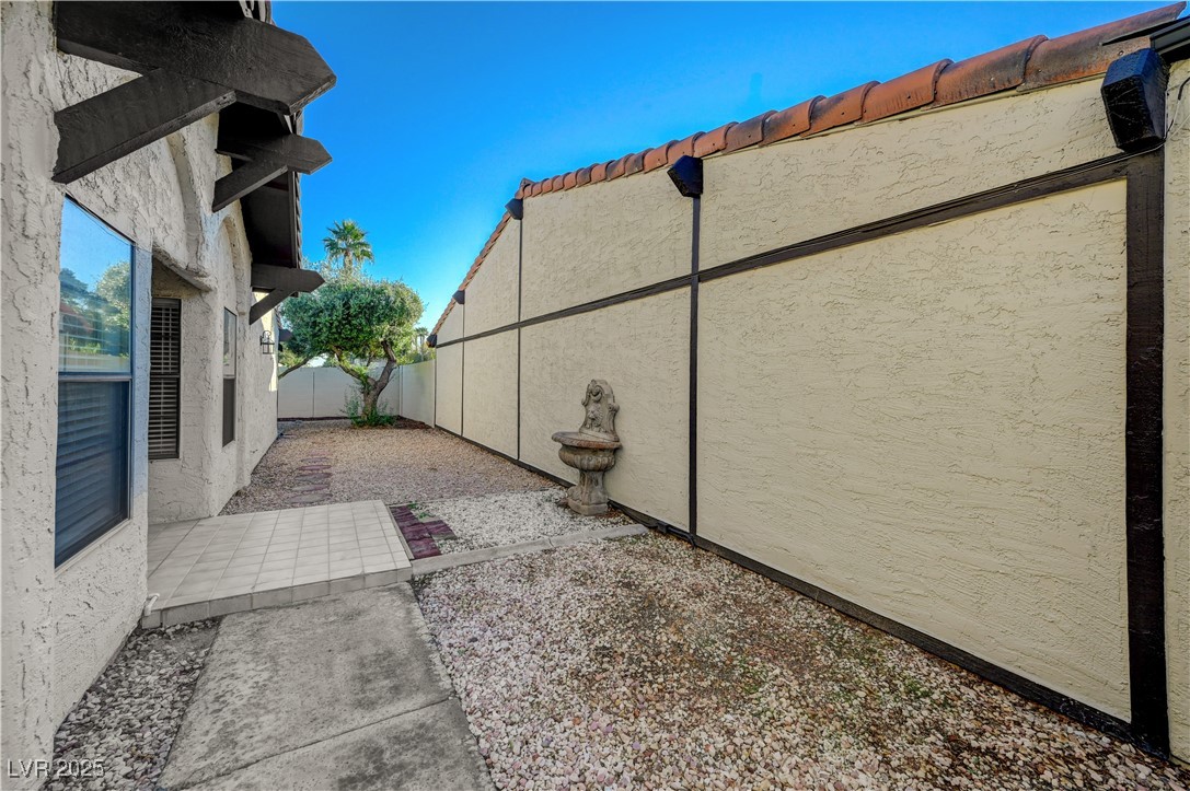 2499 Swan Lane