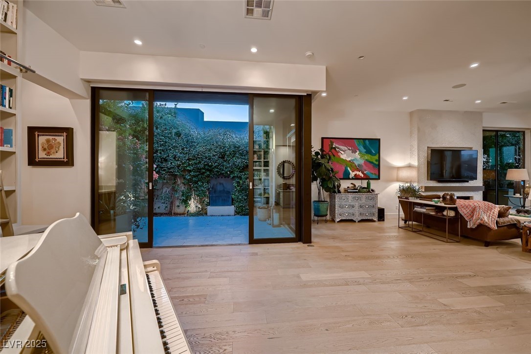 1228 Starview Peak Court