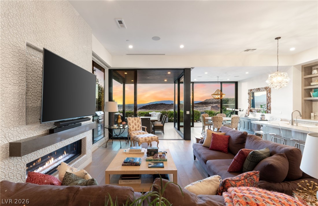 1228 Starview Peak Court