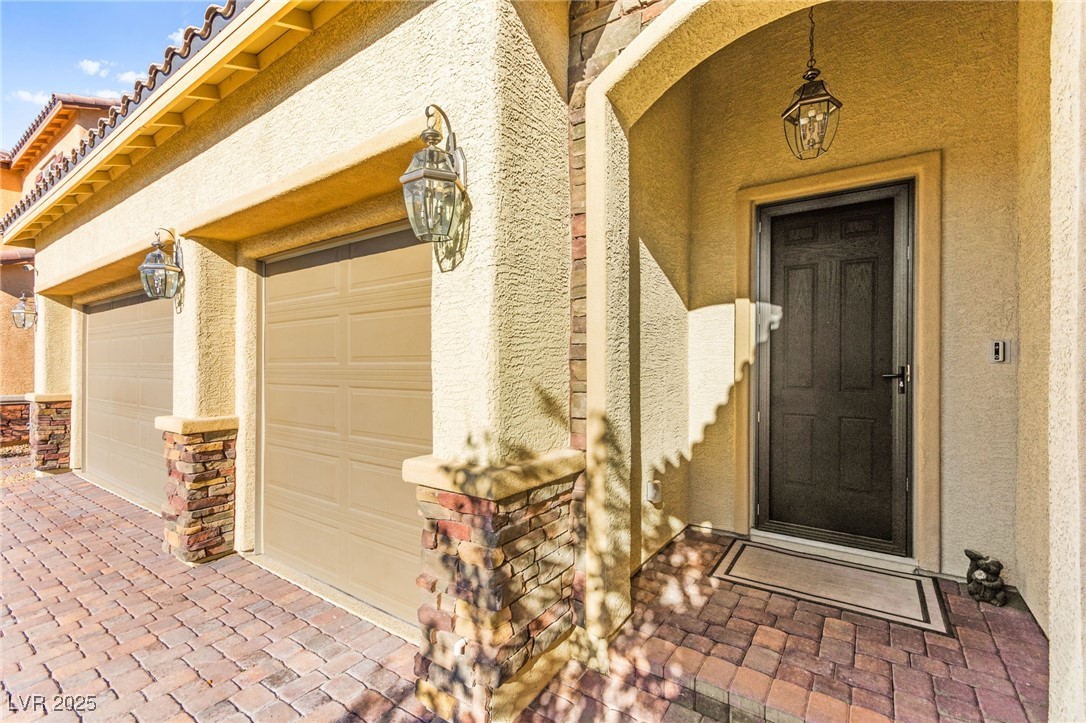 6390 Painted Creek Street