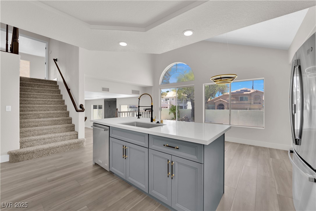 4404 Dunlap Crossing Street