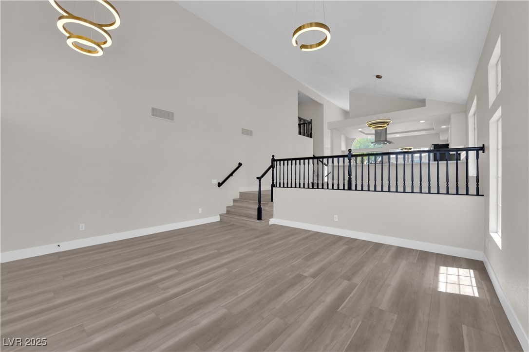 4404 Dunlap Crossing Street