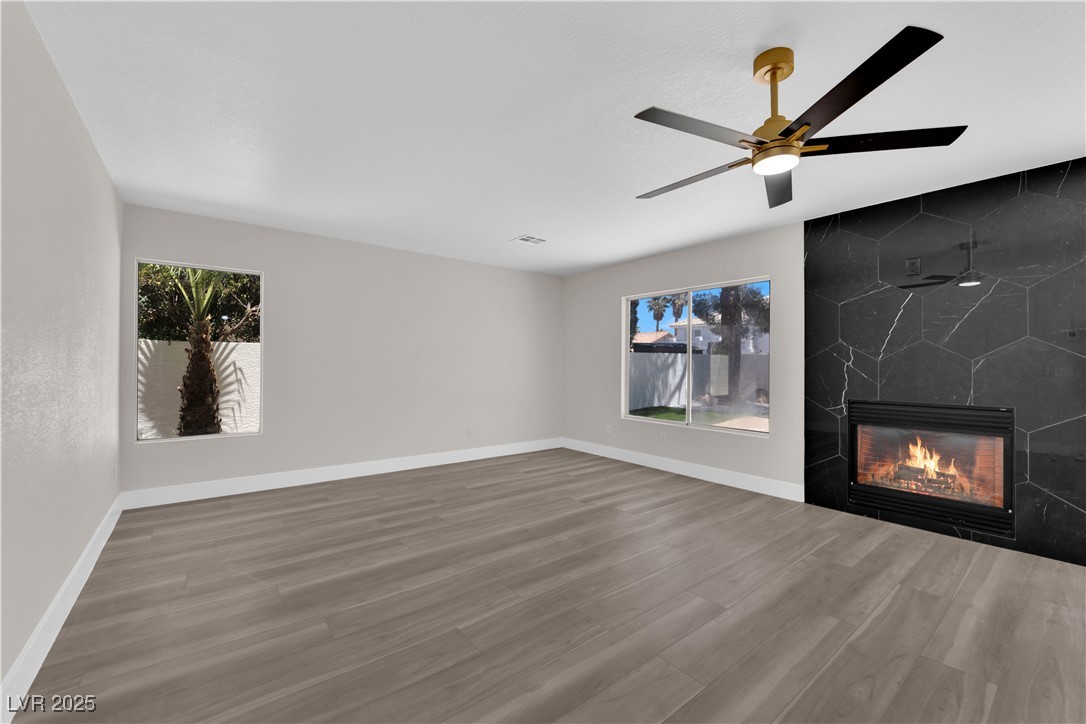 4404 Dunlap Crossing Street
