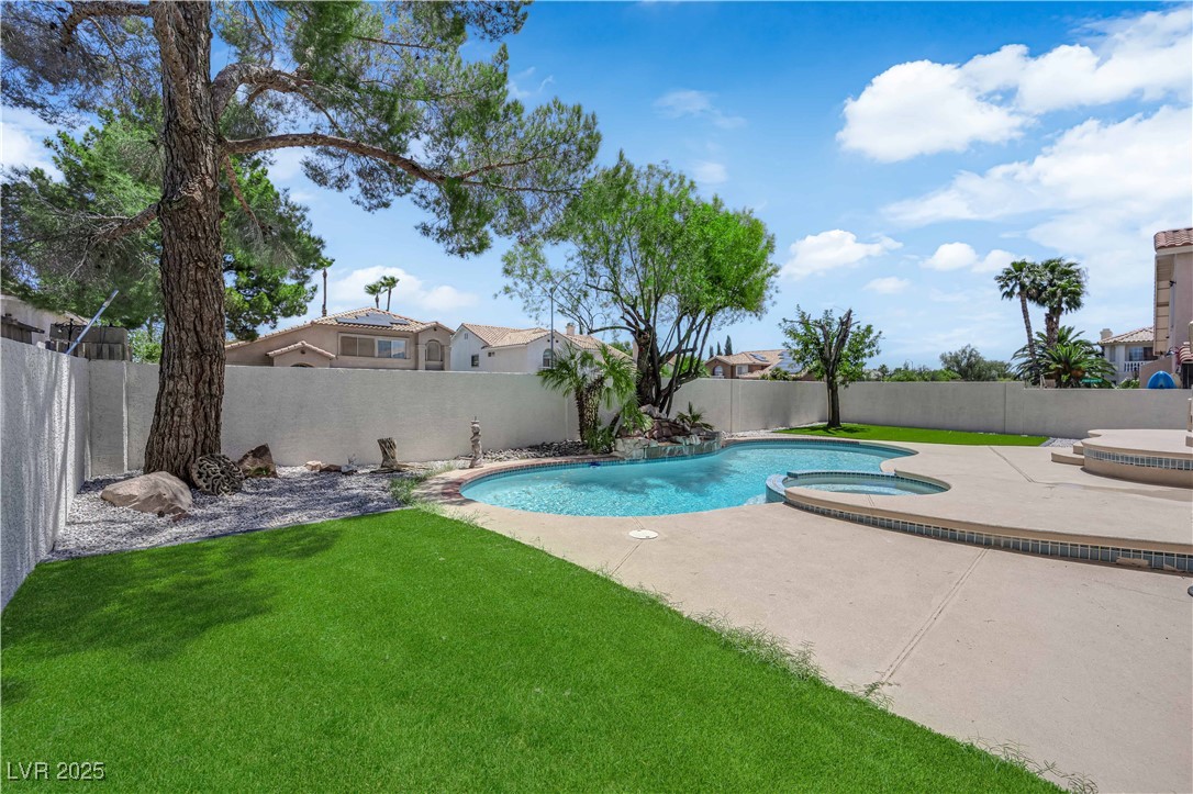 4404 Dunlap Crossing Street