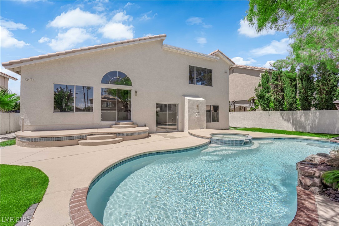 4404 Dunlap Crossing Street