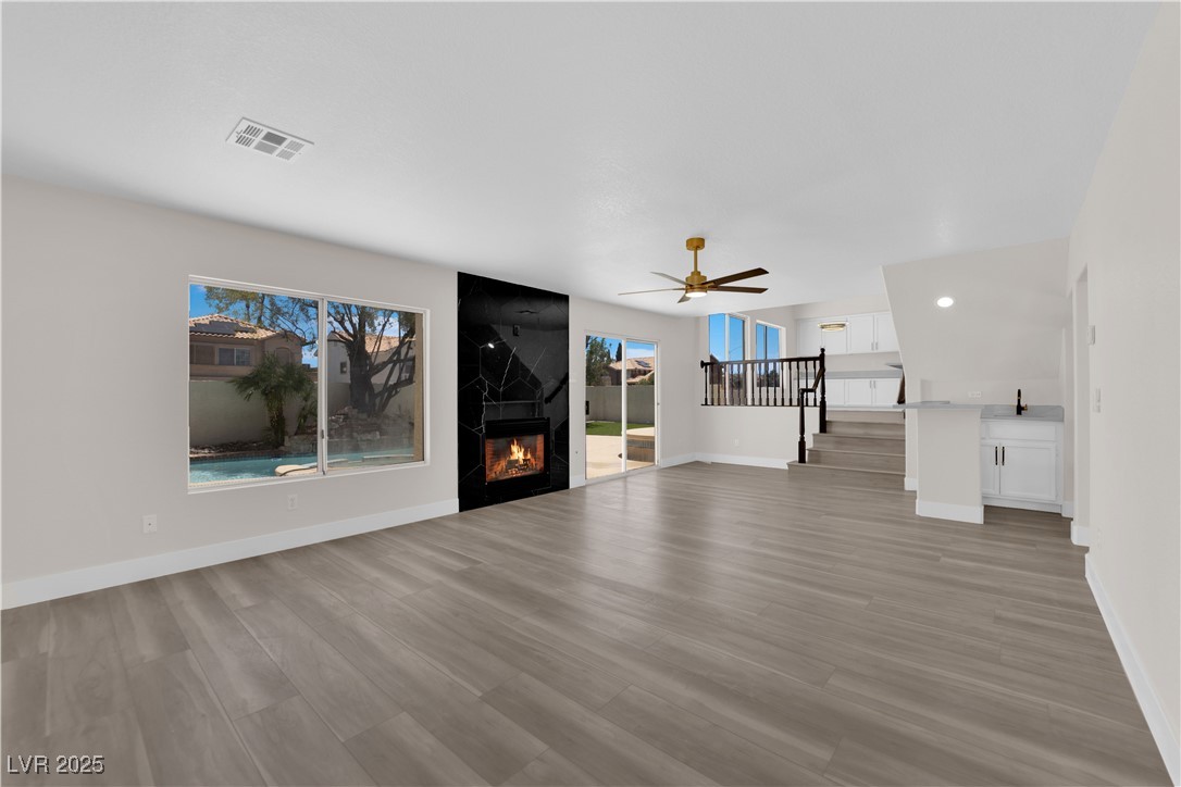 4404 Dunlap Crossing Street