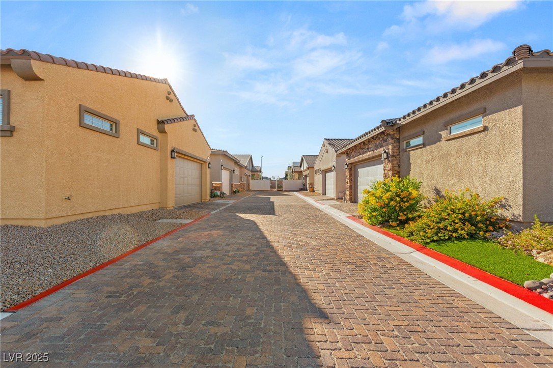 209 Bellini Peak Avenue