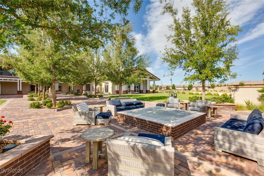 209 Bellini Peak Avenue