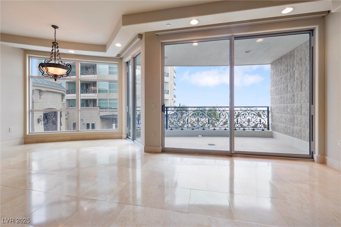 9103 Alta Drive 207